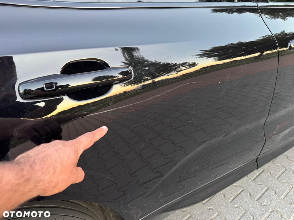 Volvo XC 60 T8 Plug-In Hybrid AWD Plus Black Edition - 17
