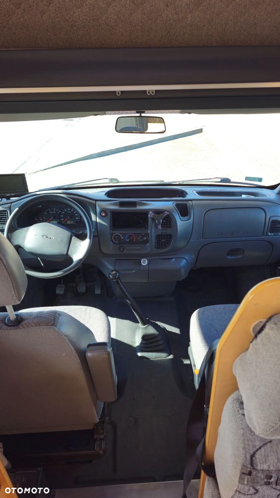 Ford Transit - 11