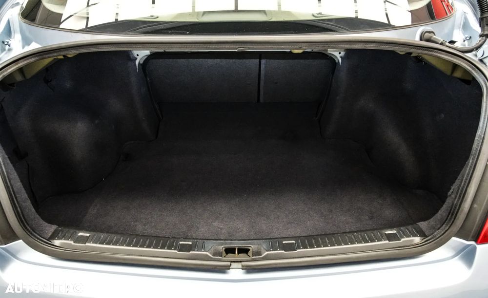 Nissan Primera 1.6 Visia - 16