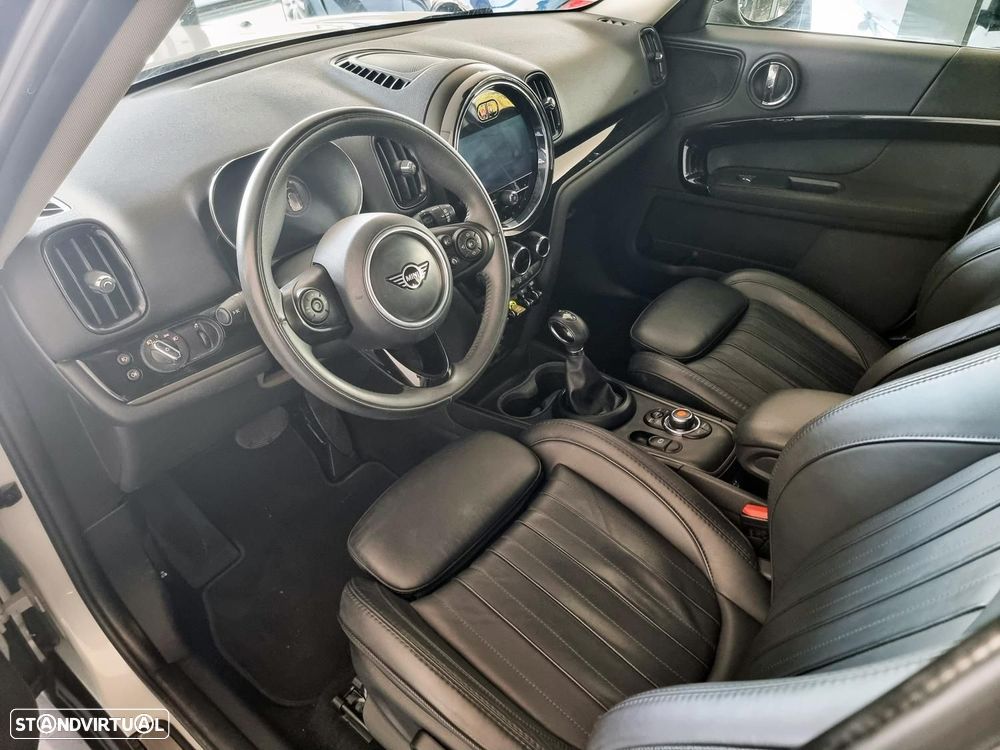 MINI Countryman Cooper SE ALL4 Auto - 17
