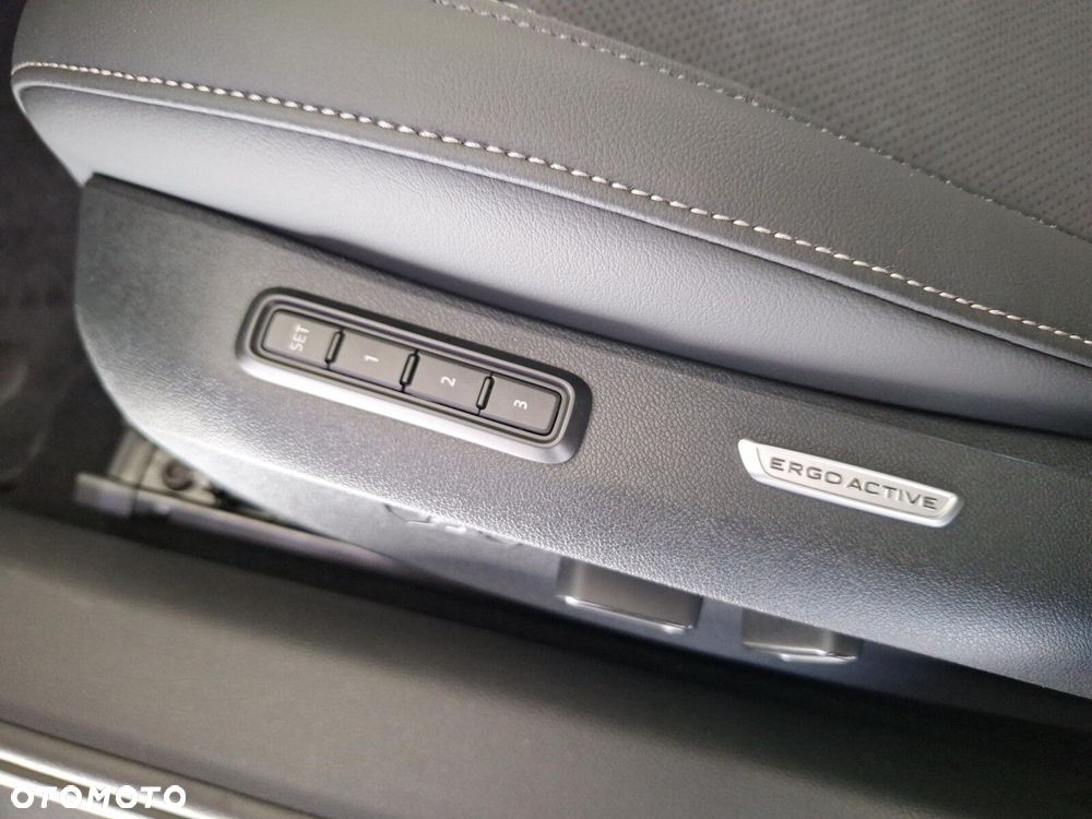 Volkswagen Passat - 31