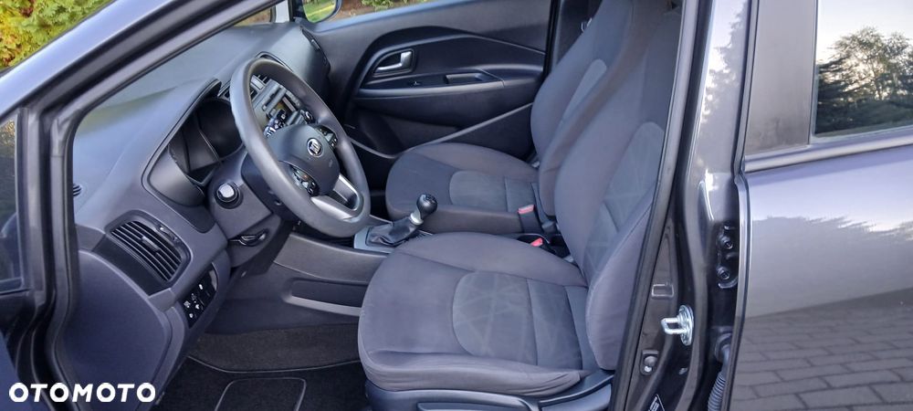 Kia Rio 1.2 Dream Team Edition - 14