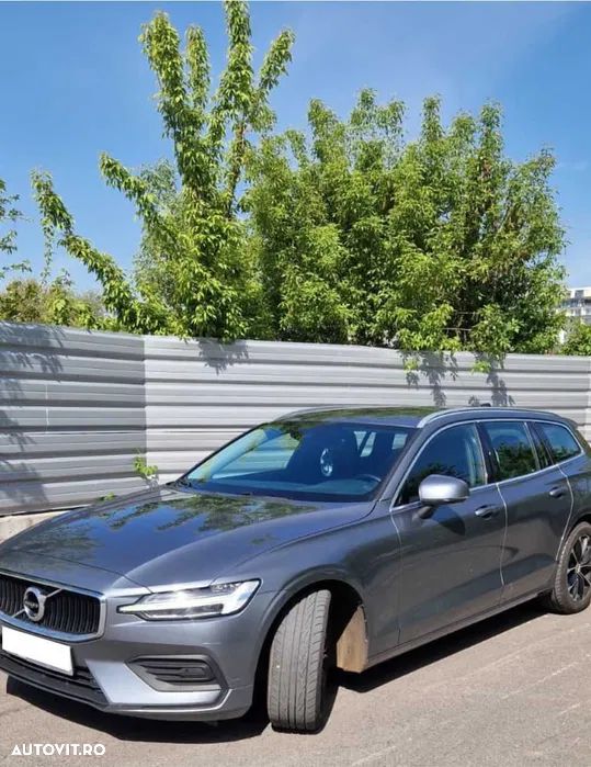 Volvo V60 D4 Geartronic Momentum Pro - 1