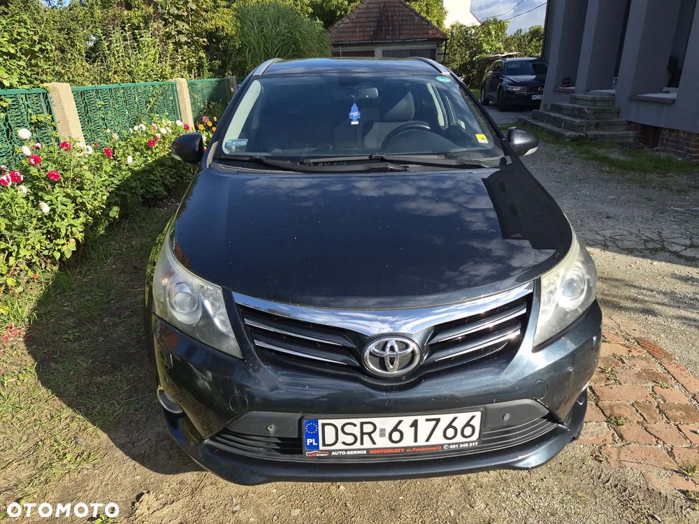 Toyota Avensis - 11