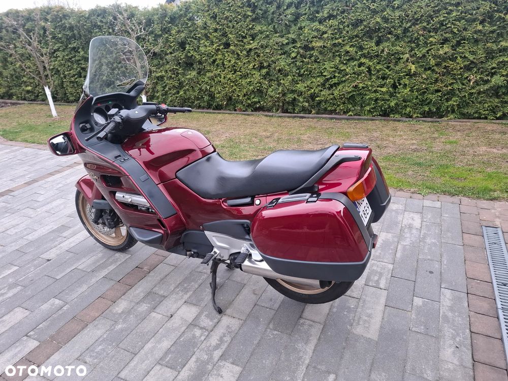 Honda ST - 9