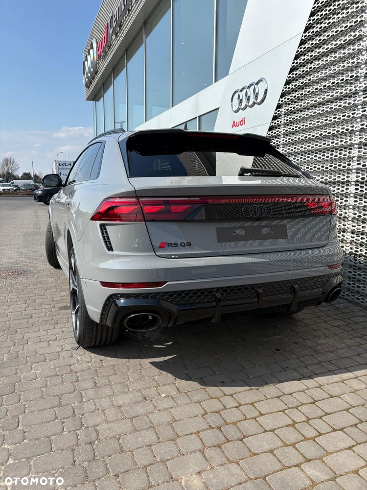 Audi RS Q8 - 6