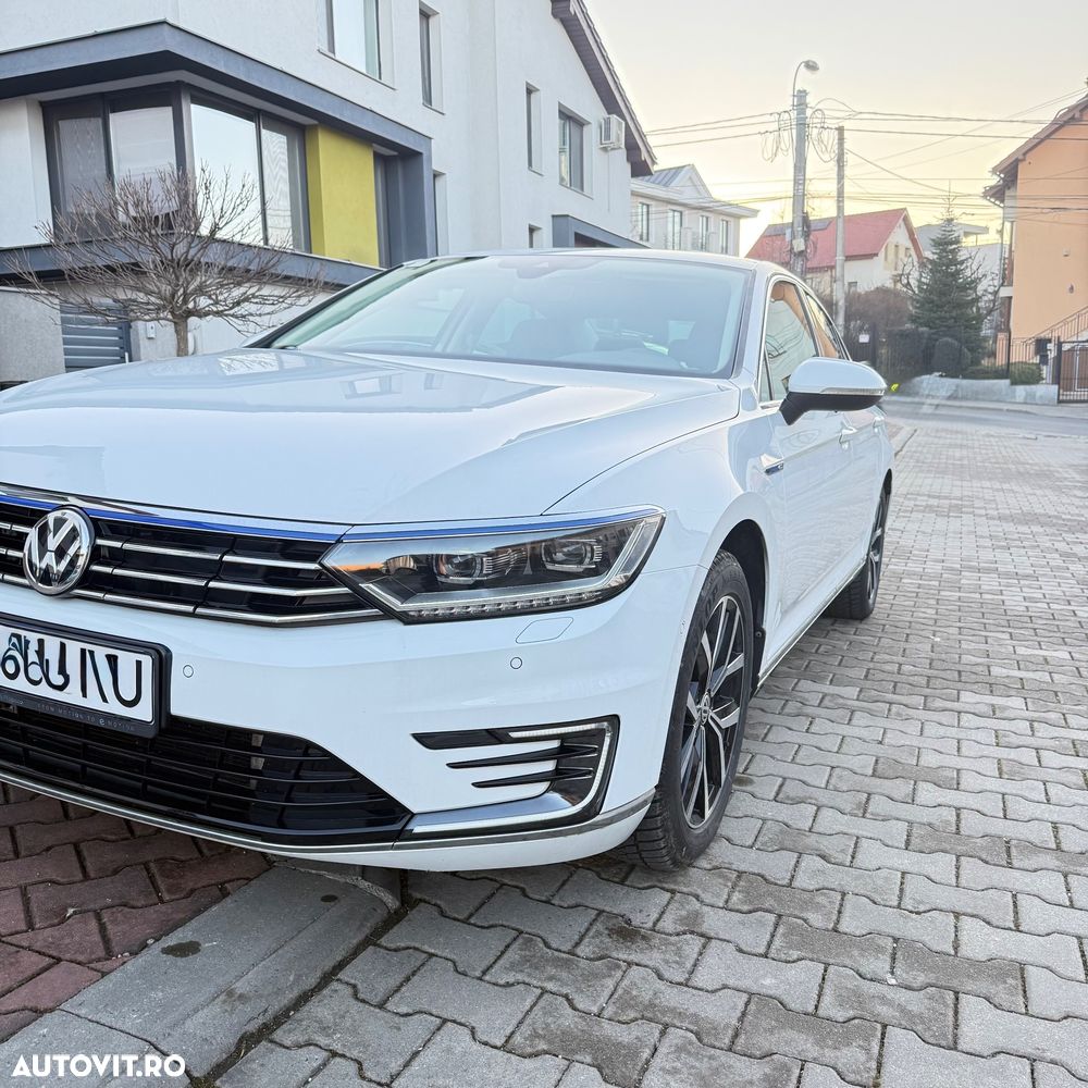 Volkswagen Passat - 3