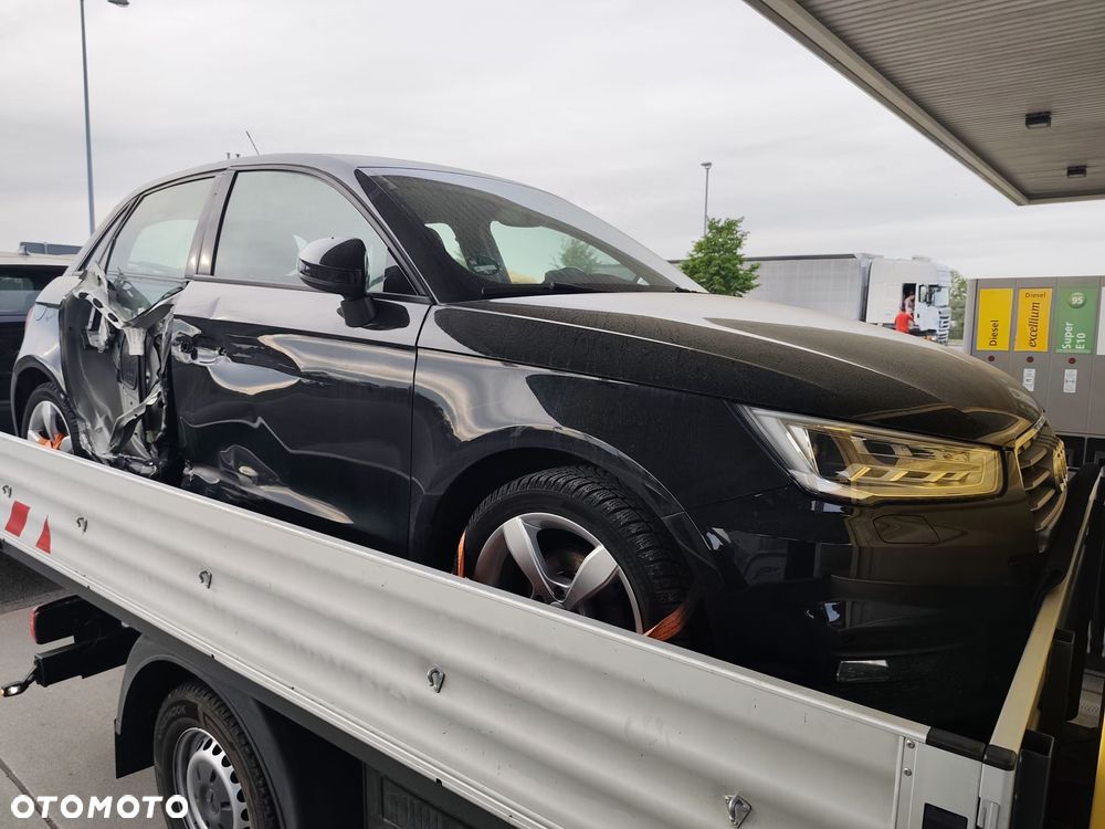 Audi A1 Sportback 1.0 TFSI ultra sport - 2