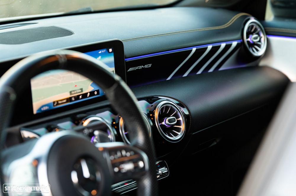 Mercedes-Benz CLA 45 AMG S Shooting Brake 4Matic+ - 15