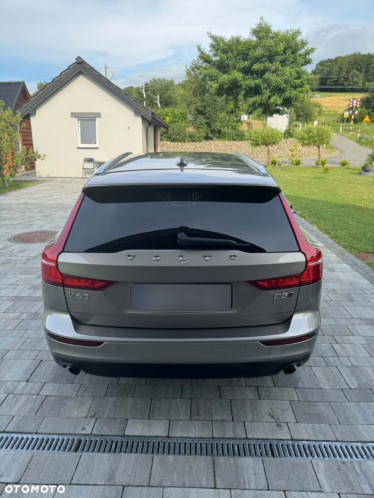Volvo V60 D3 AWD Momentum - 4