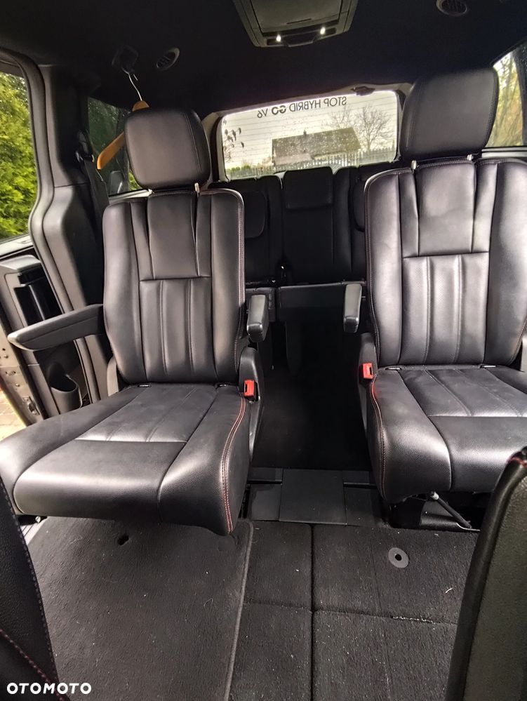 Dodge Grand Caravan 3.6 R/T - 19