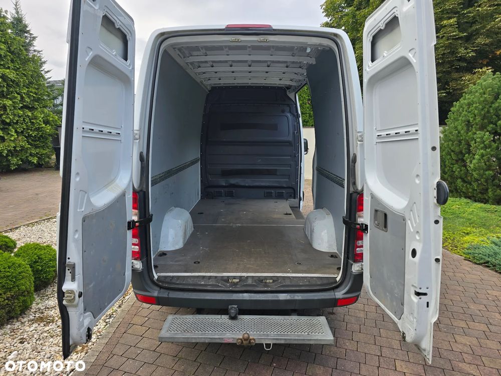 Mercedes-Benz Sprinter - 12