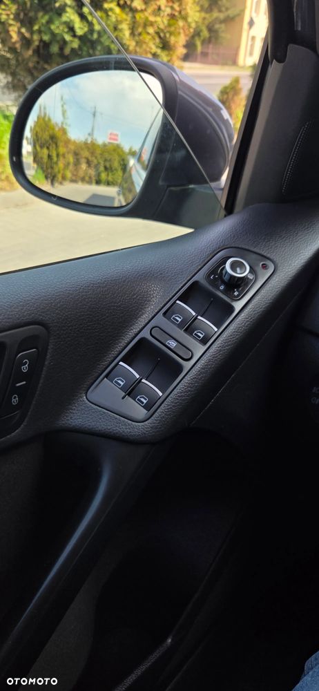 Volkswagen Tiguan 2.0 TDI DPF BlueMotion Technology Exclusive - 23