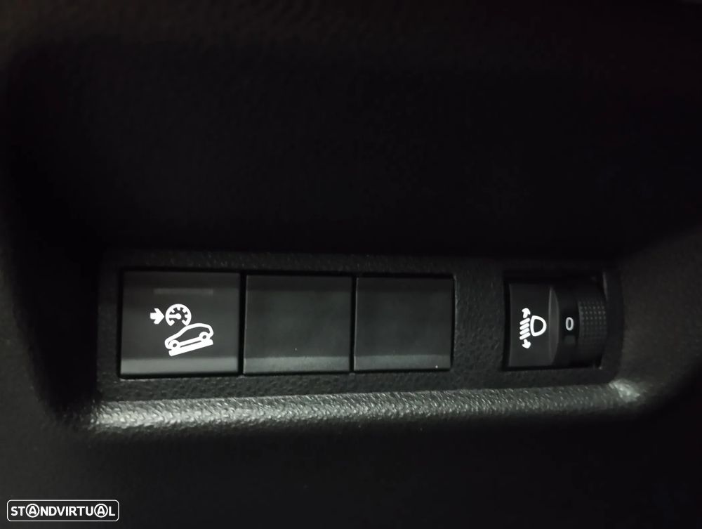 Jeep Avenger 1.2 GSE T3 Altitude - 16