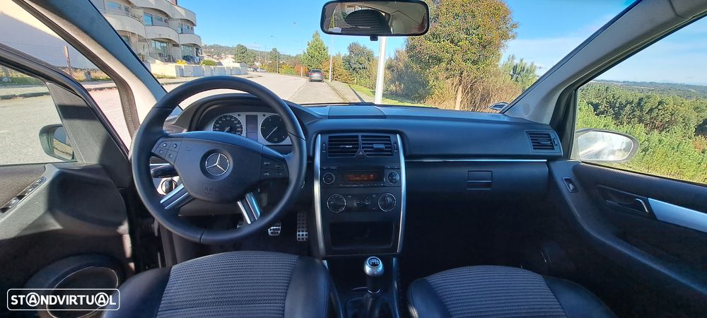 Mercedes-Benz B 180 CDi - 8