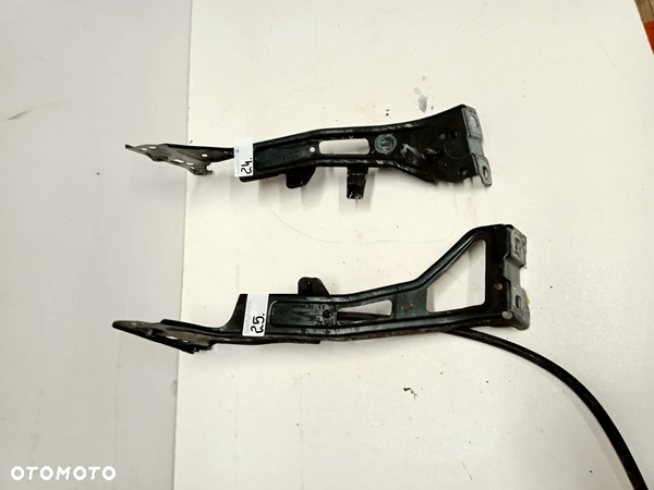 AUDI A4 B9 8W MOCOWANIE BŁOTNIKA WSPORNIK PRAWY 8W0821136C LEWY 8W0821135C