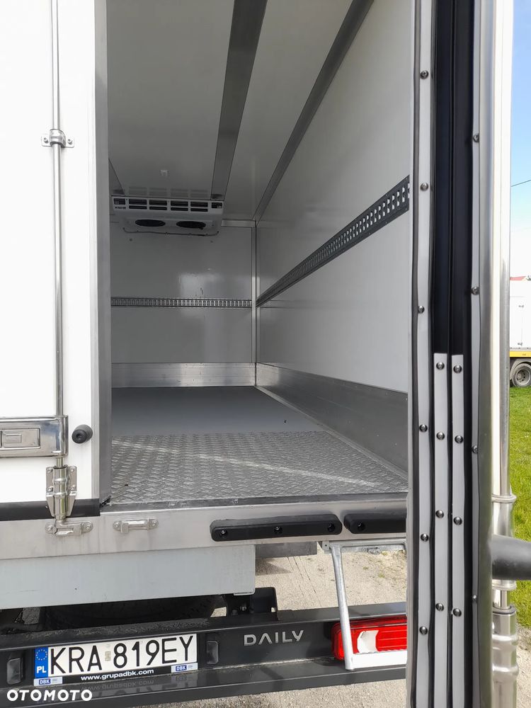 Iveco DAILY 70C18 72C18 --NOWY-- dmc 7,2T 180Koni MROŹNIA -20+30 ZASILANIE ZEWNETRZNE chłodnia kontener SYPIALNIA  model PRZED liftingiem!!! bez radarów bez wagi!!! POLSKI SALON -- NOWY-- GWARANCJA-- - 12