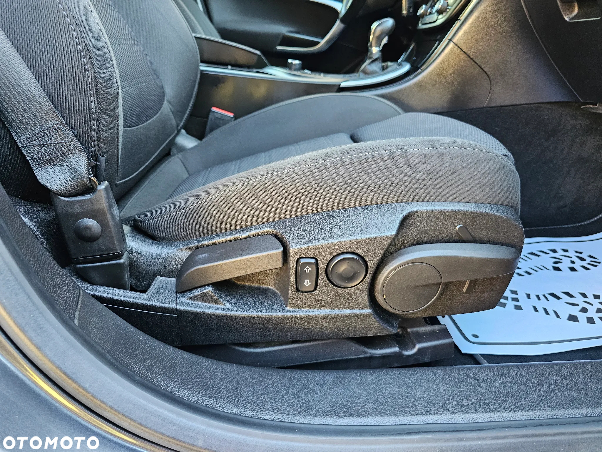 Opel Insignia 1.6 Turbo Cosmo - 32
