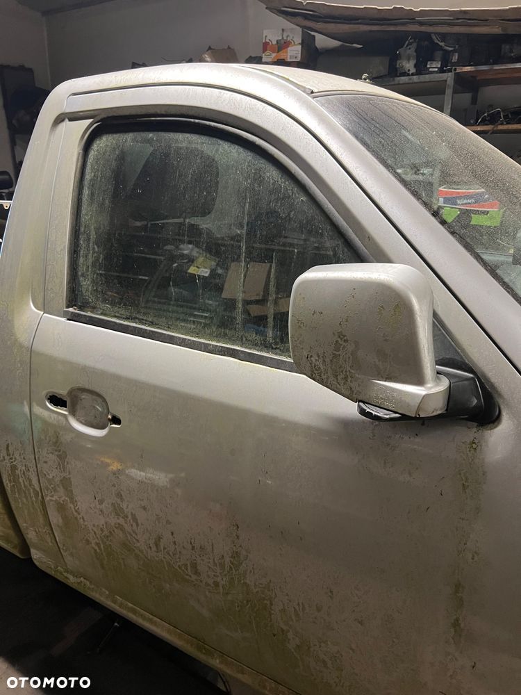 Karoseria tata xenon  2.2 dicor - 5