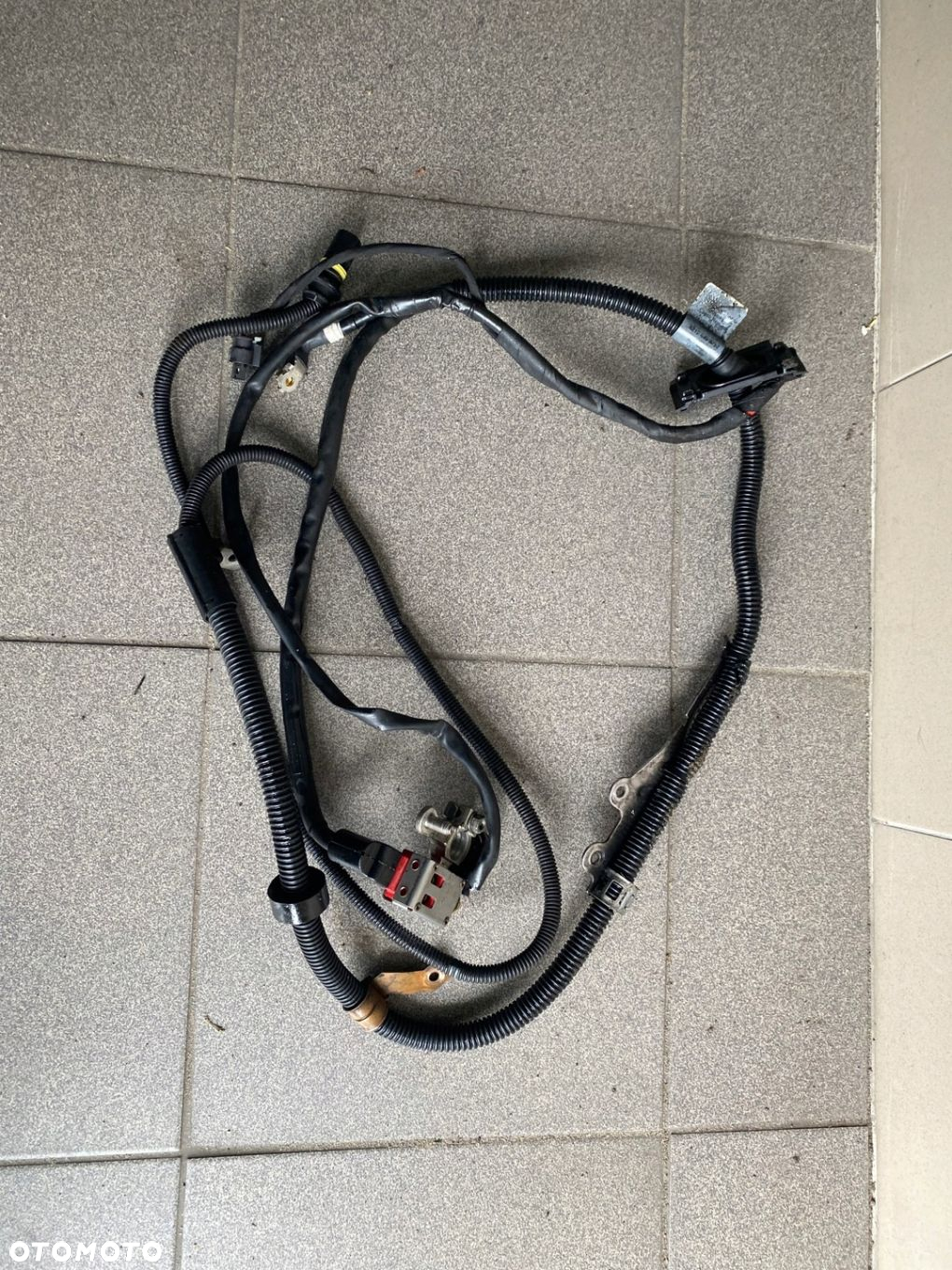 MERCEDES cls 218 lift klema plusowa A 2124409752 - 2