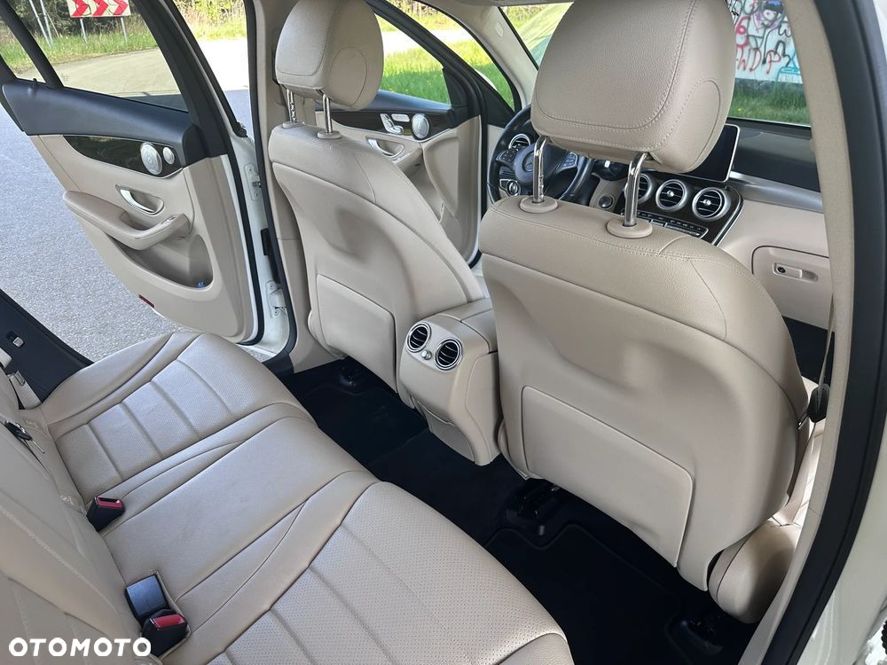 Mercedes-Benz GLC 300 4Matic 9G-TRONIC - 16