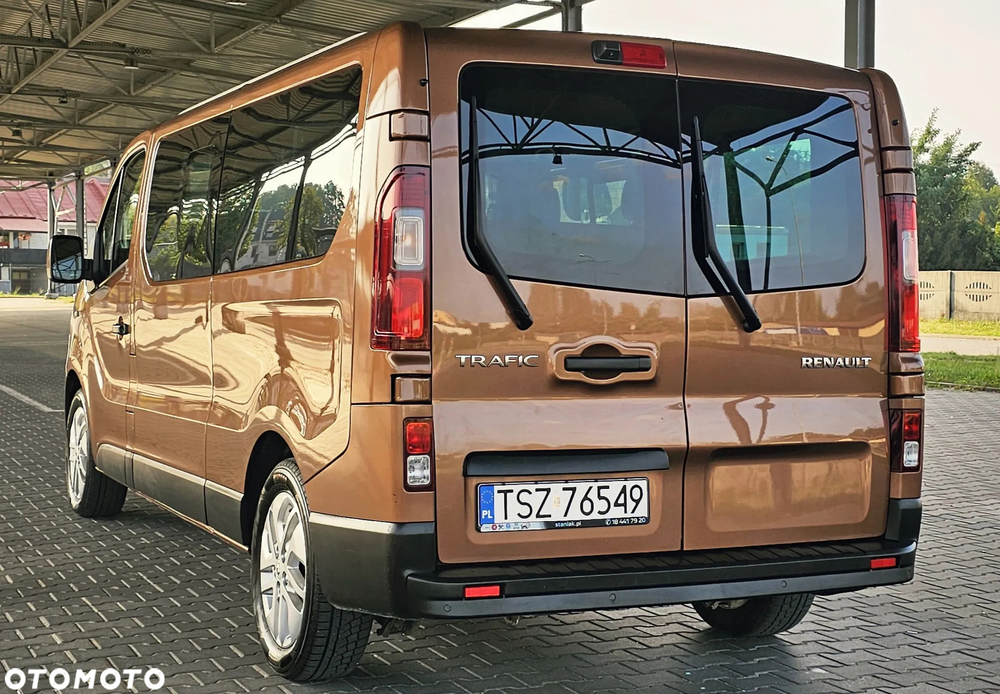 Renault Trafic Grand SpaceClass 2.0 dCi - 12