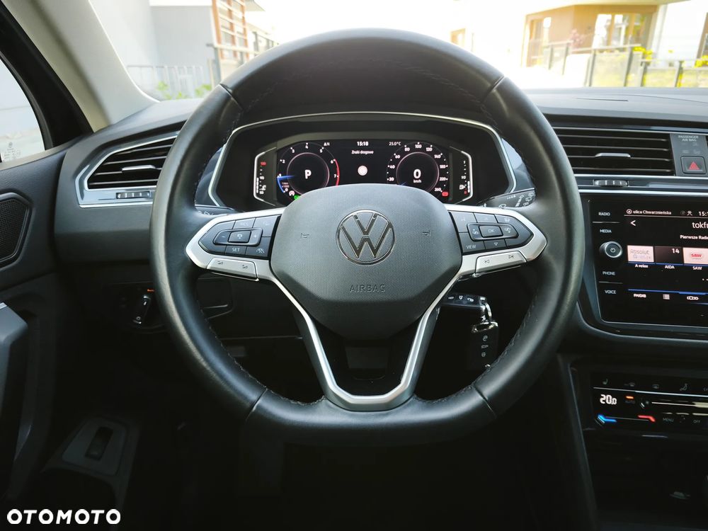 Volkswagen Tiguan - 10