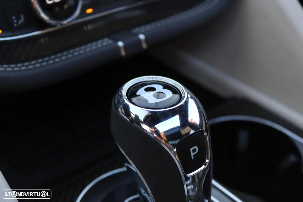 Bentley Bentayga V8 S Black Edition - 41