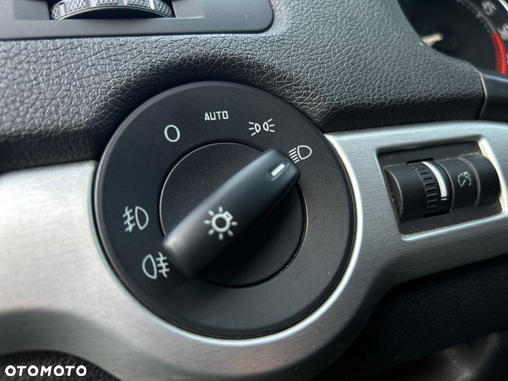 Skoda Octavia 2.0 TDI CR DPF RS - 29