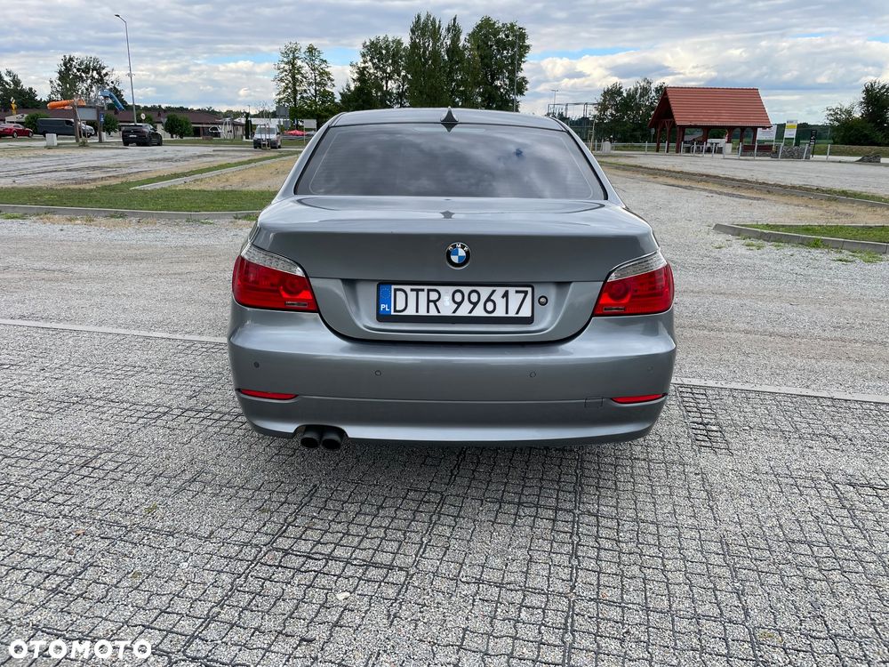 BMW Seria 5 523i Edition Exclusive - 8