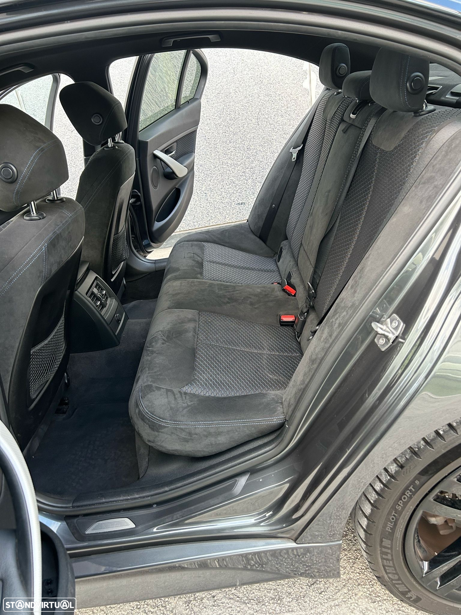 BMW 320 d Auto Pack M - 13