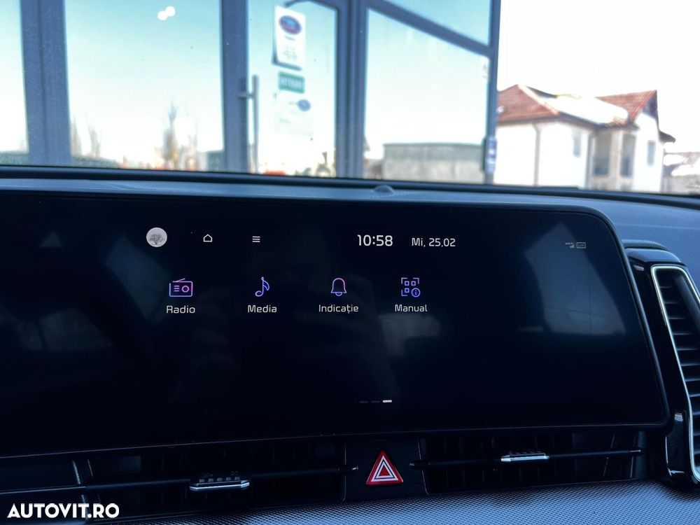 Kia Sportage 1.6 T-GDI HEV 6AT 4x2 Business Line - 19