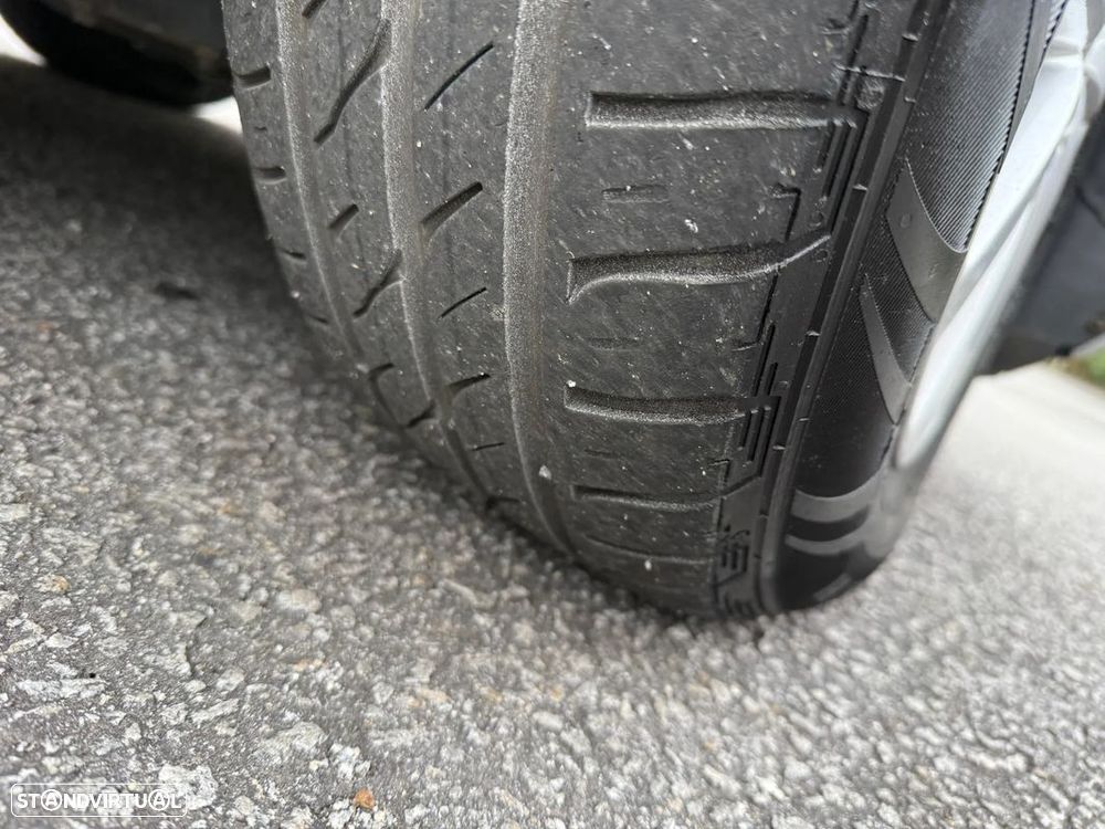 VW Golf 1.6 TDi Confortline - 14