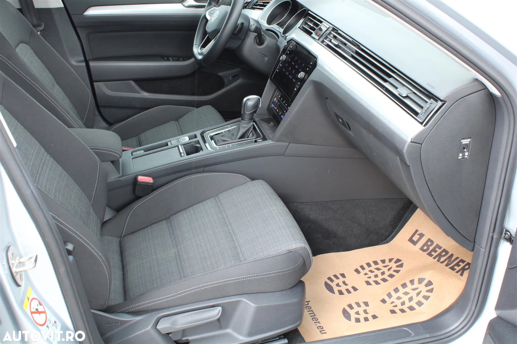 Volkswagen Passat 2.0 TDI SCR DSG Business - 14