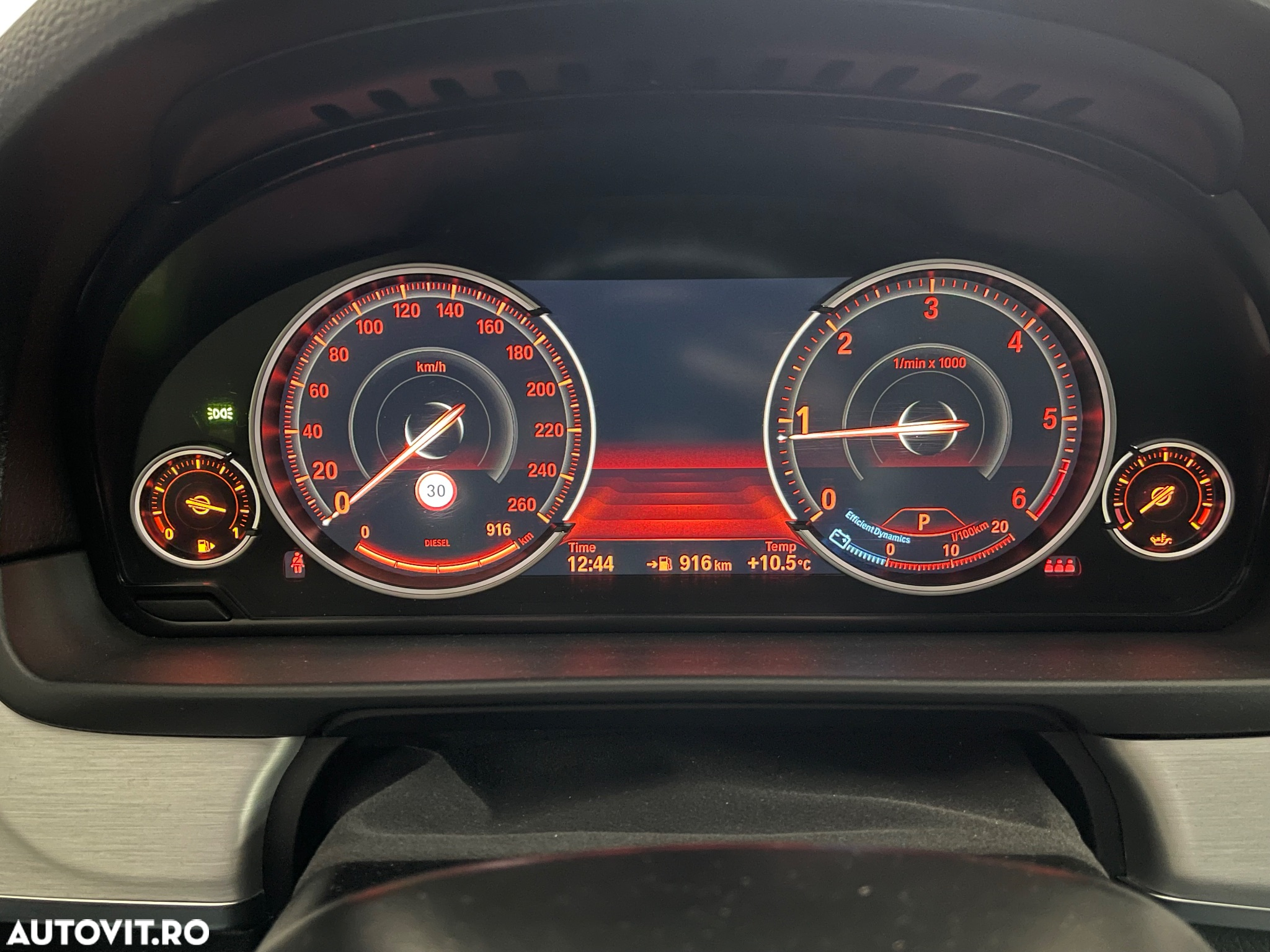 BMW Seria 5 520d xDrive Touring Aut. - 11