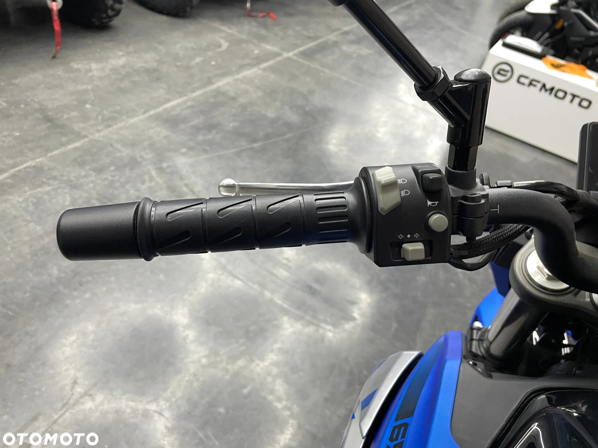 CFMoto NK - 8