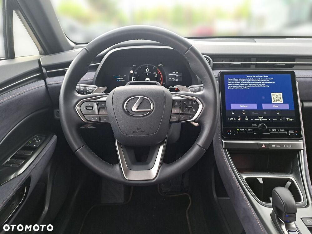 Lexus LBX - 10
