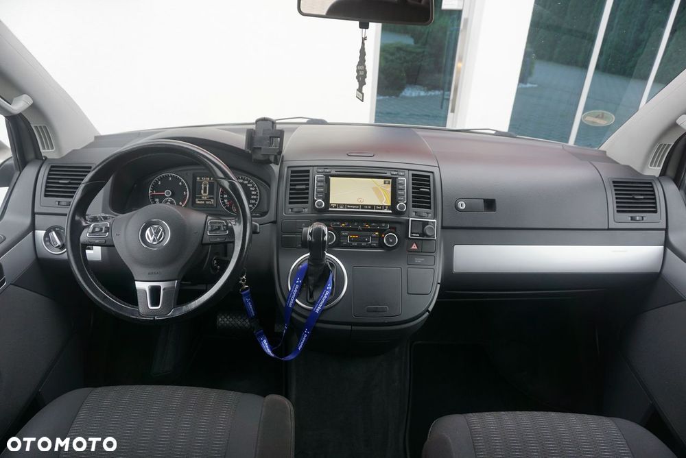 Volkswagen Multivan - 23