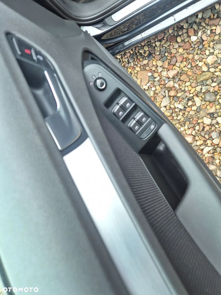 Audi A4 Limousine 1.8 TFSI quattro S line Sportpaket (plus) - 12