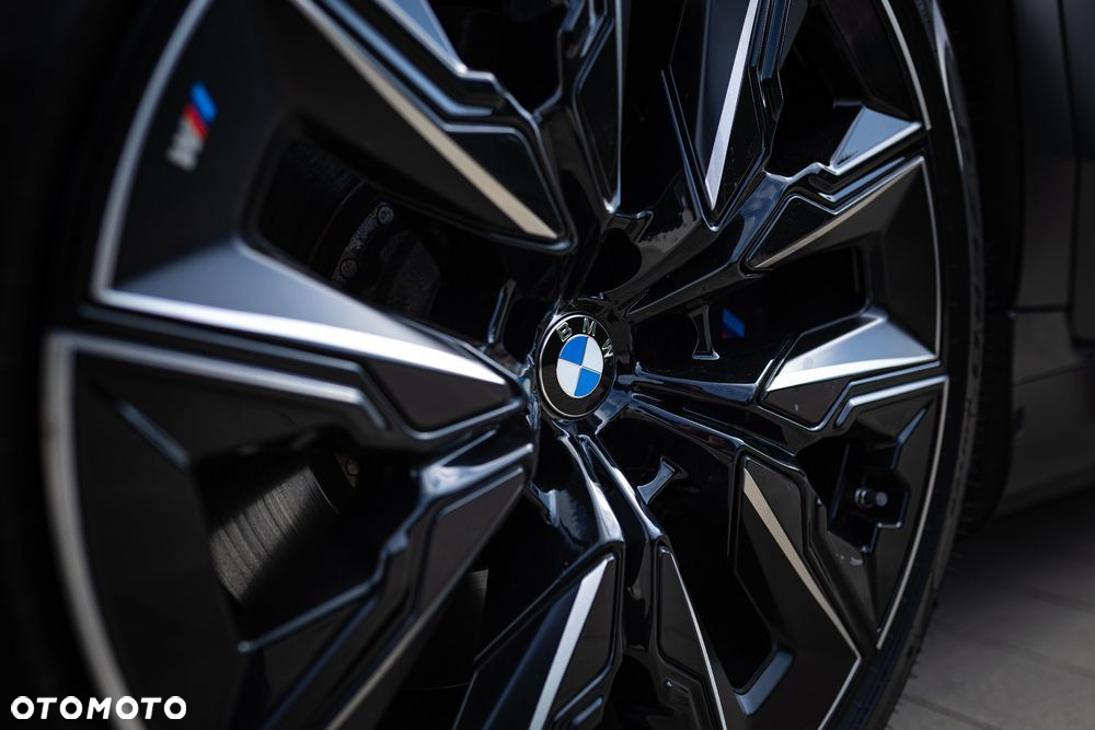 BMW Seria 7 M760e PHEV xDrive sport - 9