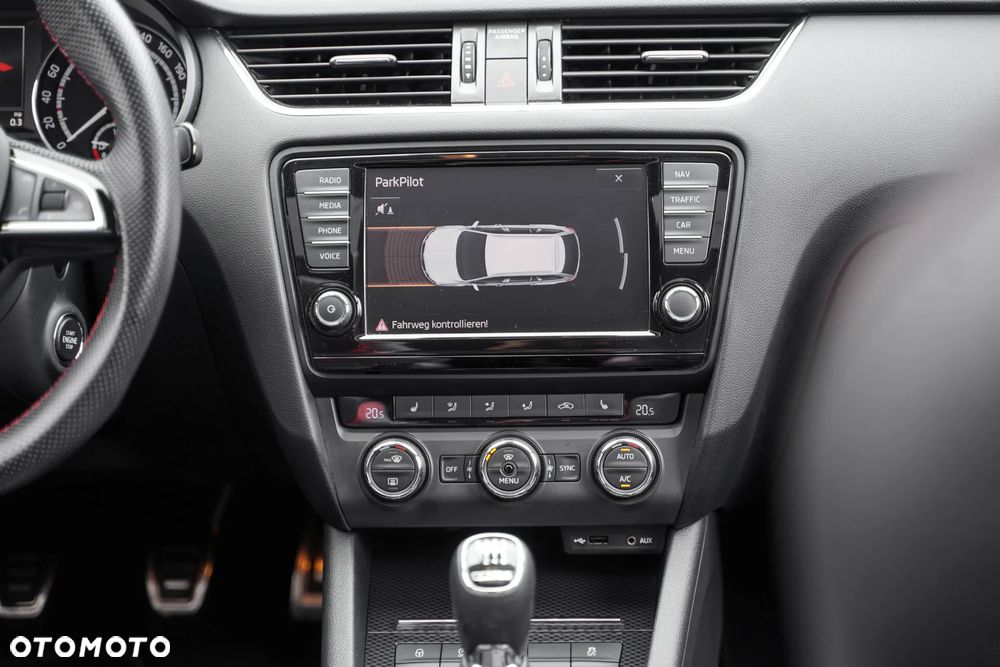 Skoda Octavia 2.0 TDI RS - 25