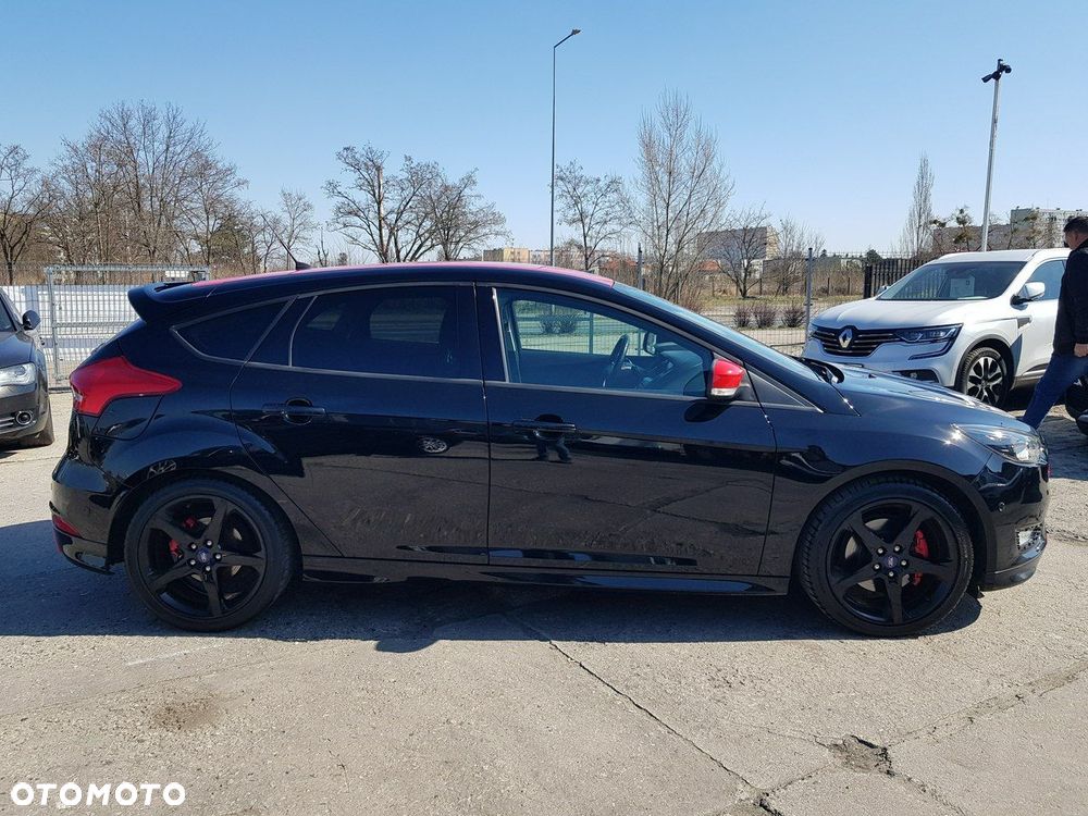 Ford Focus 1.5 EcoBoost STart-Stopp-System ST-LINE - 4