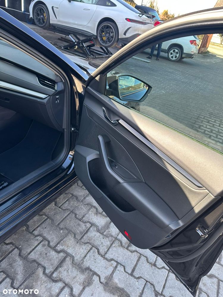 Skoda Octavia 2.0 TDI DSG First Edition - 9