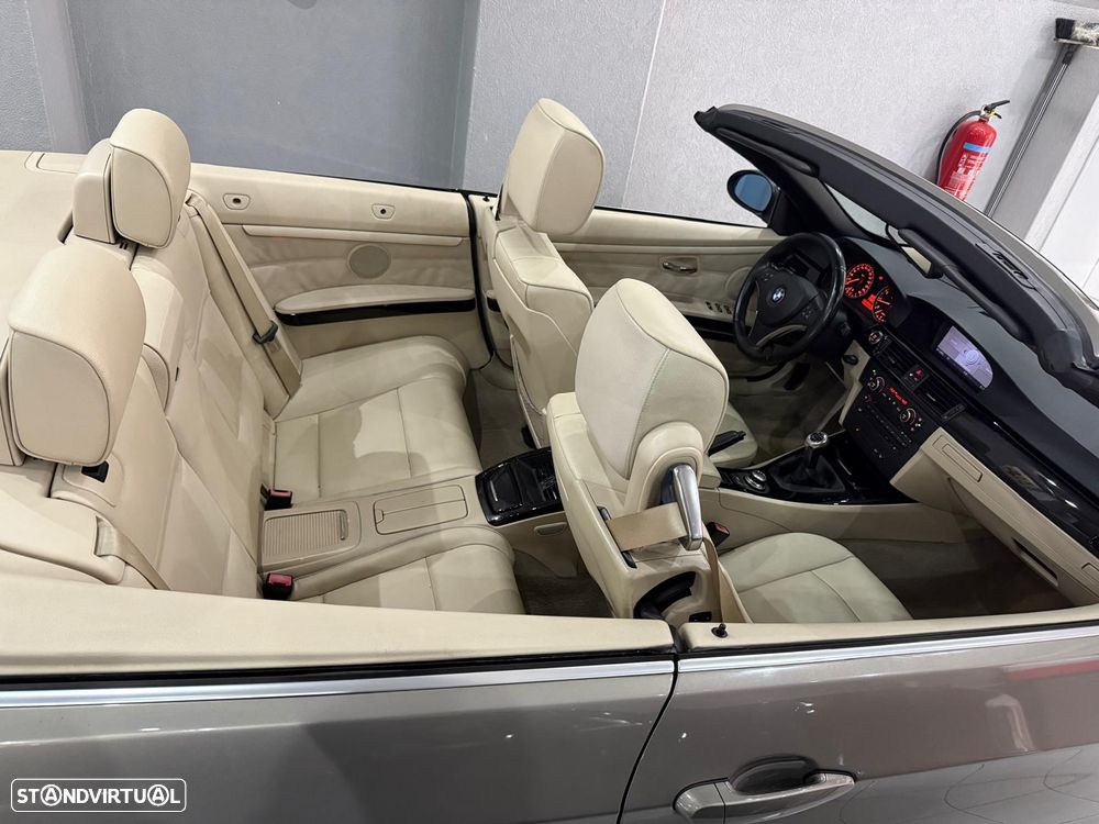 BMW 320 i Edition Exclusive - 34