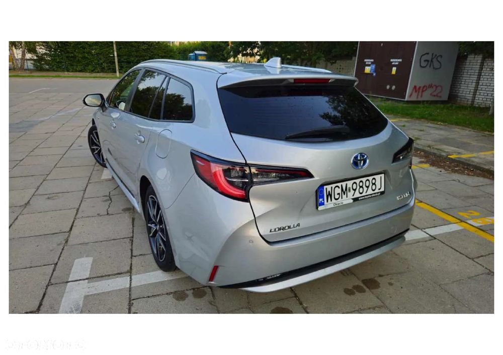 Toyota Corolla 1.8 Hybrid Comfort - 10