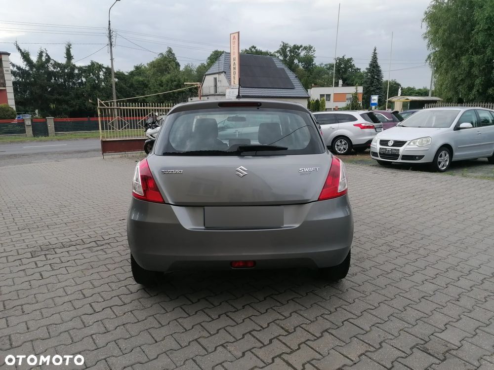 Suzuki Swift - 8