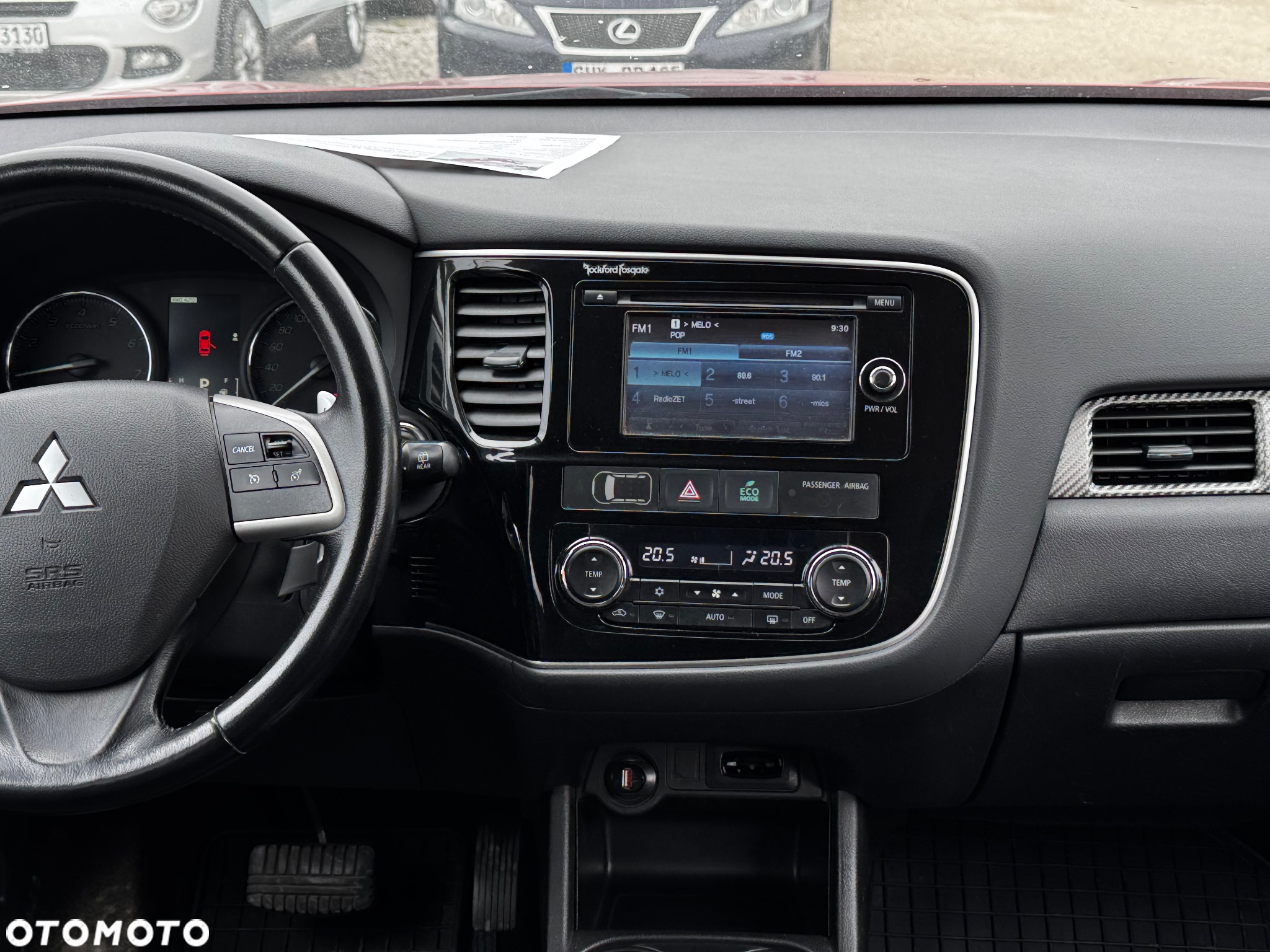 Mitsubishi Outlander 2.0 Instyle + 4WD CVT - 27