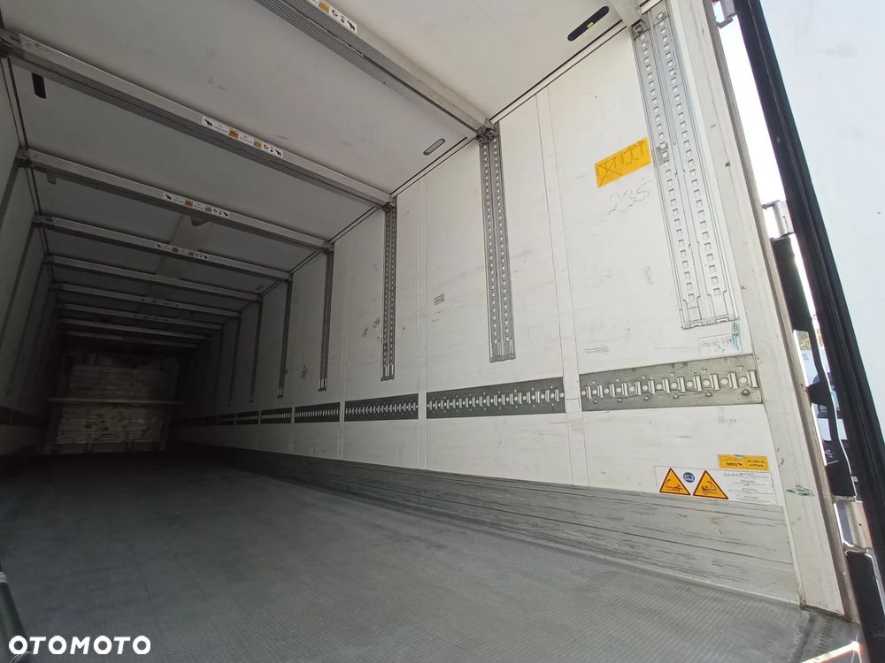 Schmitz Cargobull SKO 24L - 7