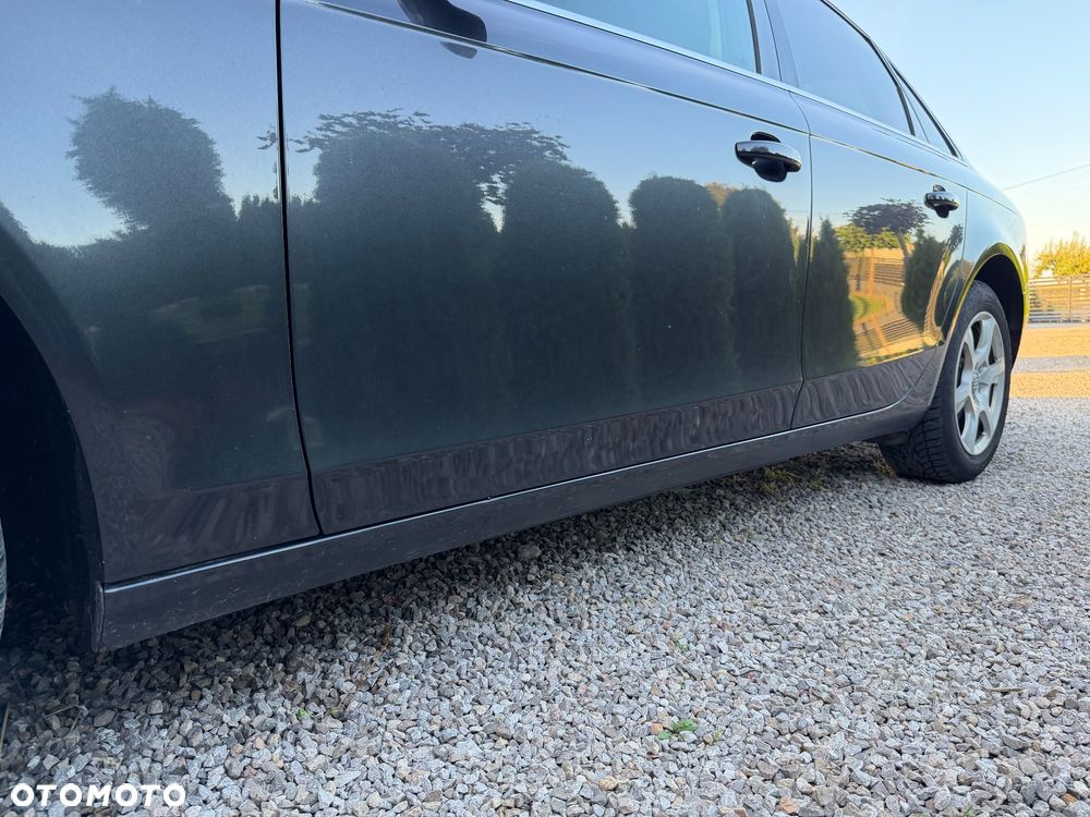 Audi A4 Limousine - 32