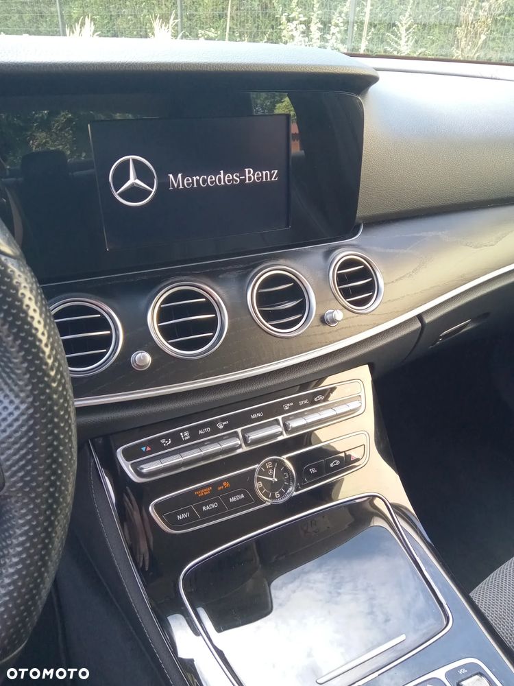 Mercedes-Benz Klasa E 200 9G-TRONIC Avantgarde - 31